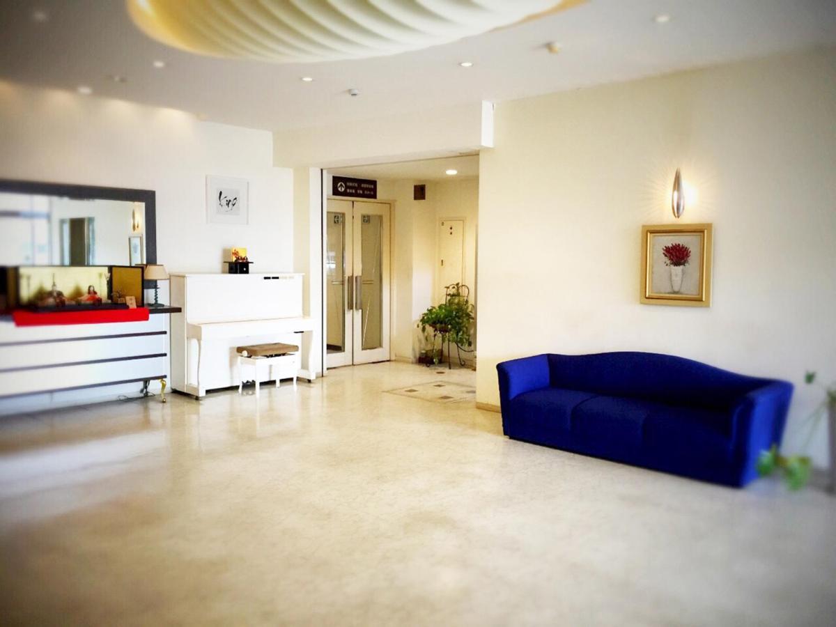 Hotel King Izumi  Buitenkant foto